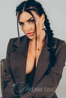 Marina on Dream Singles!