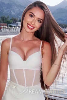 Elizaveta on Dream Singles!